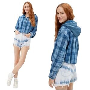American Eagle XS Cropped Flannel Shirt Blue Plaid Hoodie Distressed Oversized